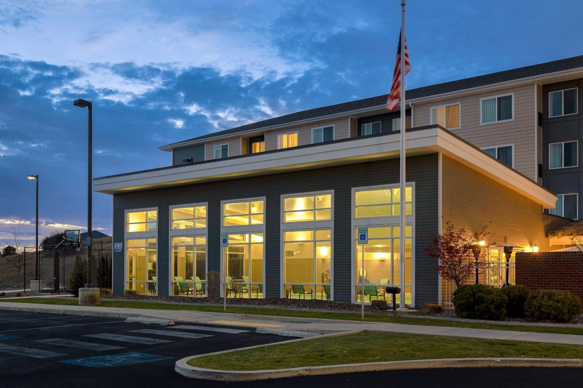 Residence Inn By Marriott Pullman Exterior photo